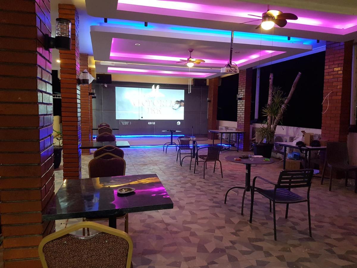 Victoria Hotel 4*